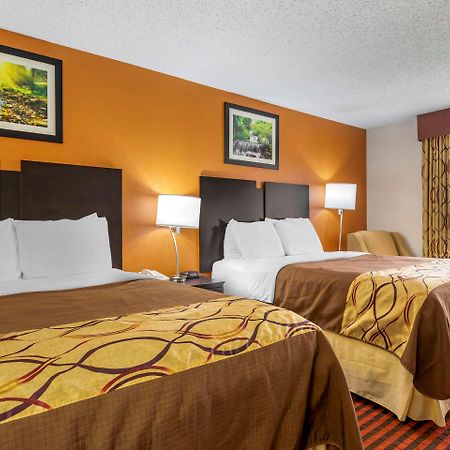 Rodeway Inn Coopersville Exterior photo